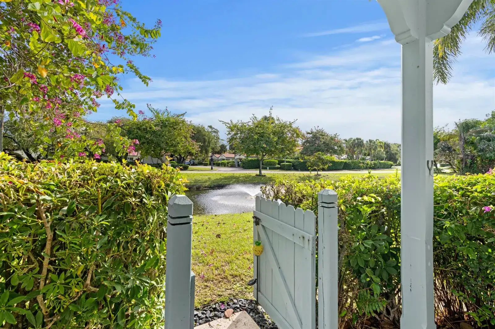 2211 Las Casitas Drive, Wellington FL 33414 photo 3