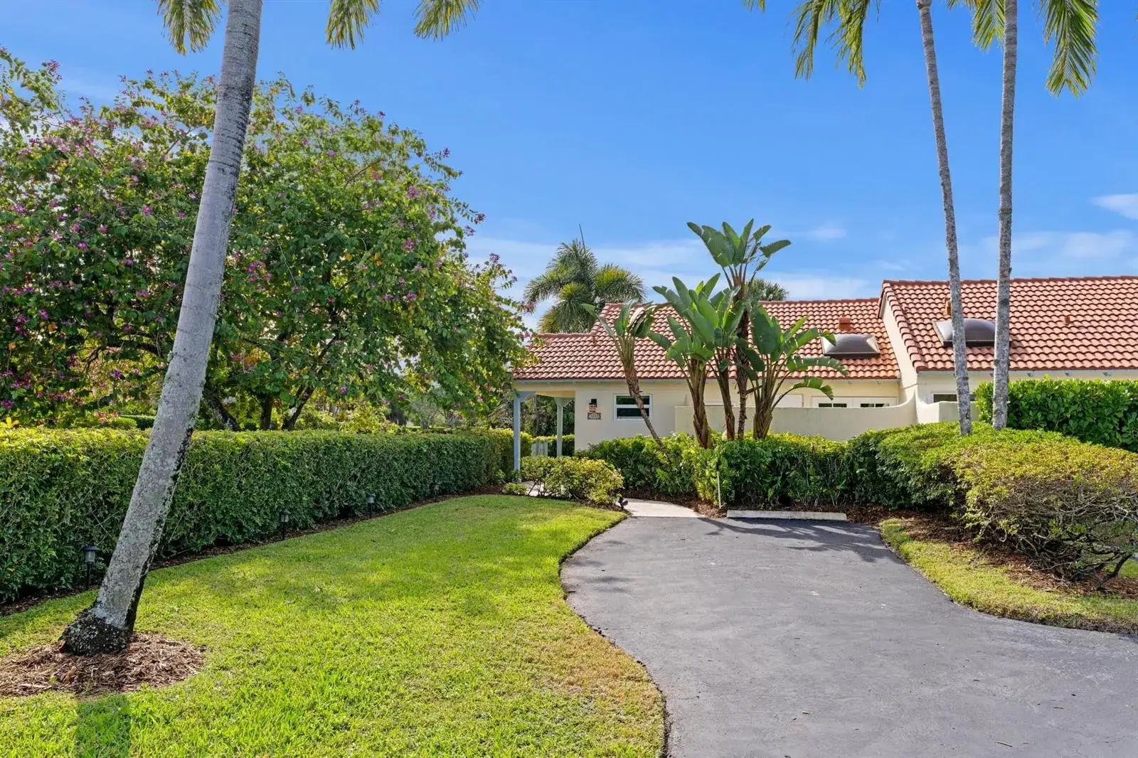 2211 Las Casitas Drive, Wellington FL 33414 photo 4
