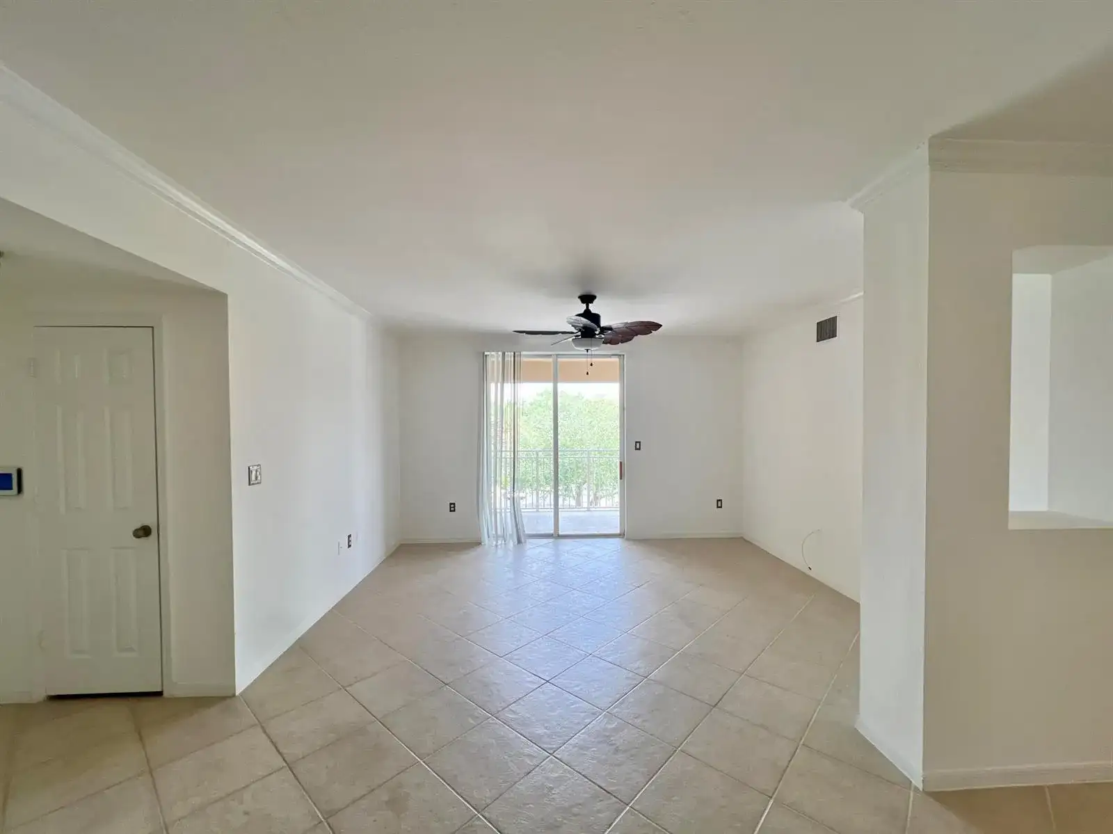 6450 Emerald Dunes Drive # 301, West Palm Beach FL 33411 photo 4