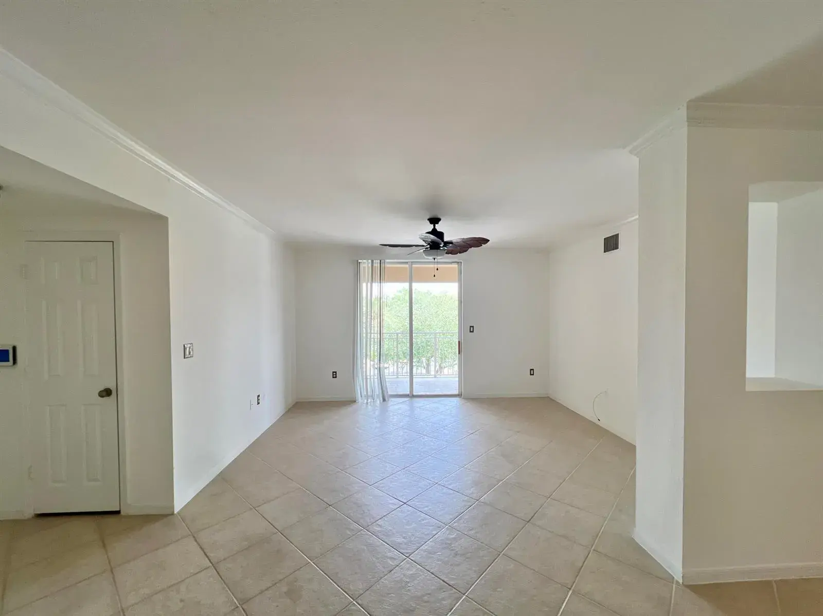 6450 Emerald Dunes Drive # 301, West Palm Beach FL 33411