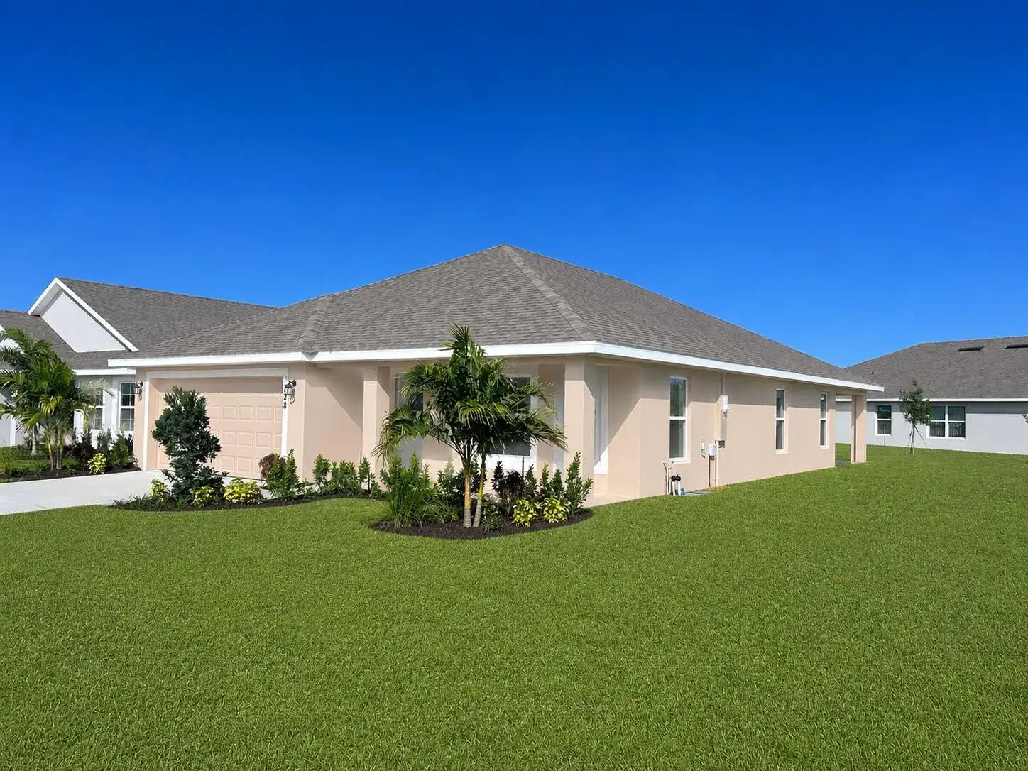 5728 Waterstone Boulevard, Fort Pierce FL 34951 photo 2