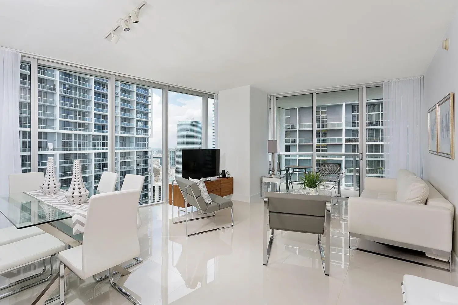 495 Brickell Avenue # 4010, Miami FL 33131