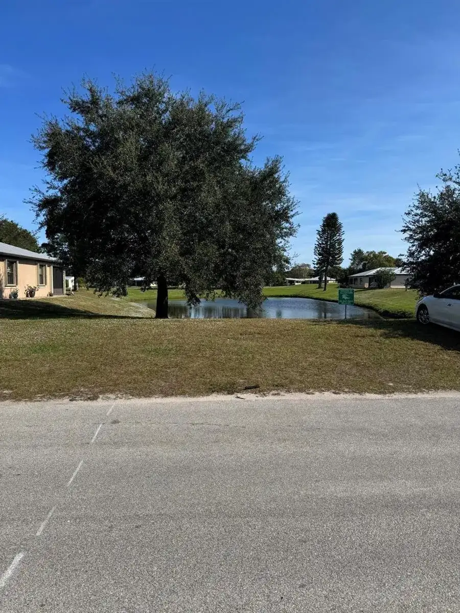 43 Las Casitas Court, Fort Pierce FL 34951 photo 2