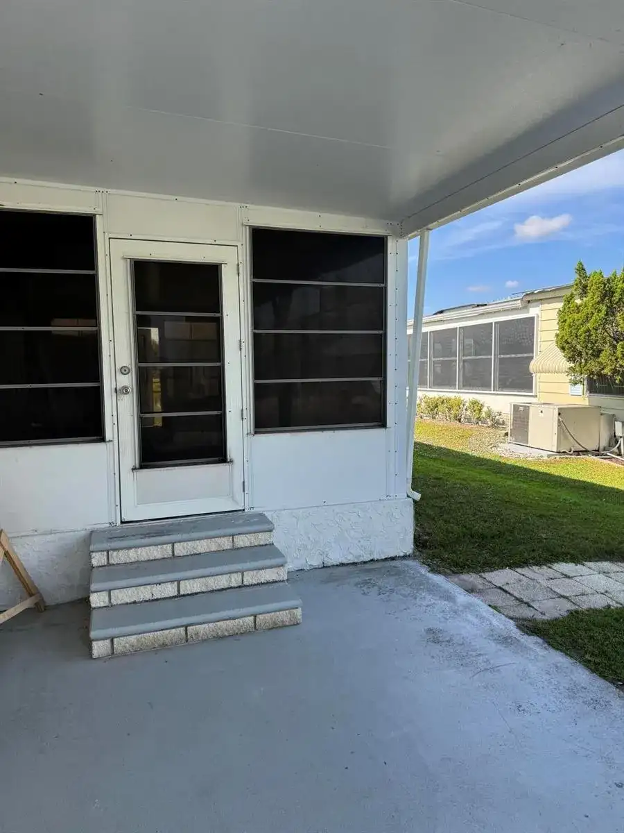 43 Las Casitas Court, Fort Pierce FL 34951 photo 3