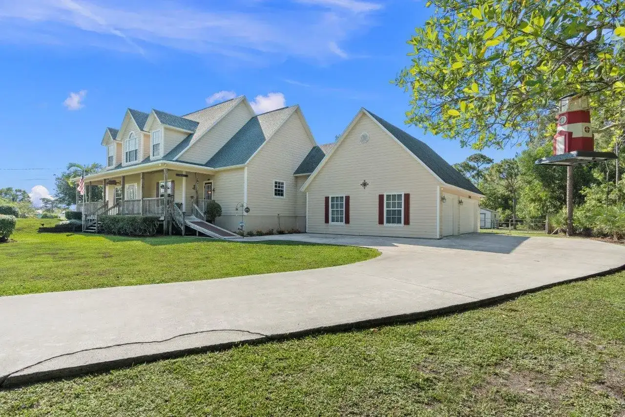 405 SE Salerno Road, Stuart FL 34997 photo 3