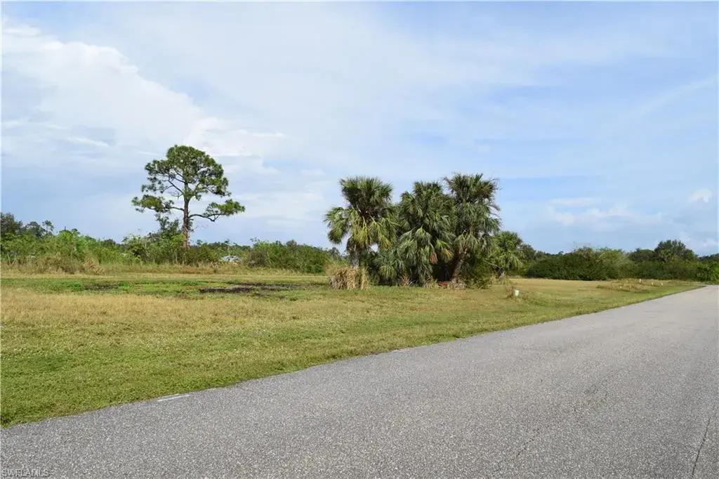 2137 NE 27th Street, Cape Coral FL 33909