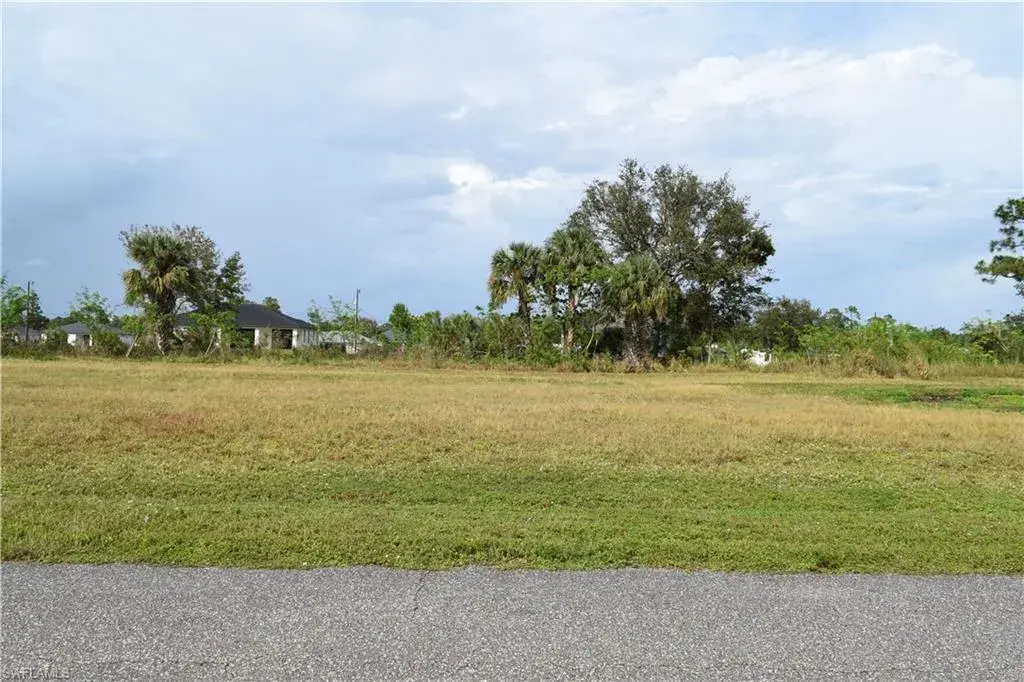 2137 NE 27th Street, Cape Coral FL 33909