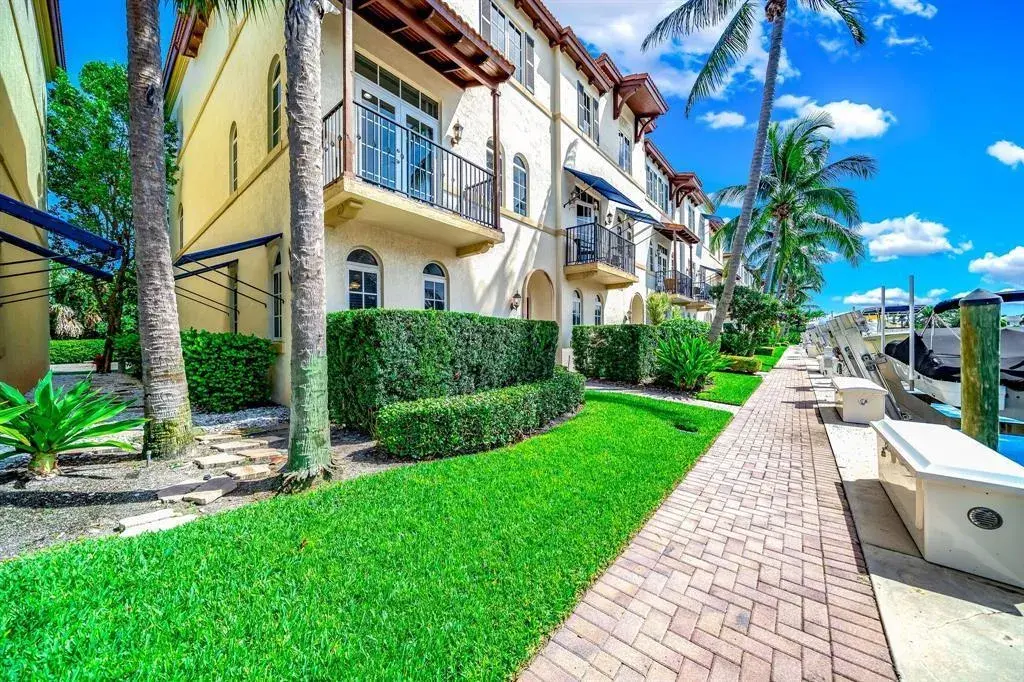 824 Virginia Garden Drive, Boynton Beach FL 33435