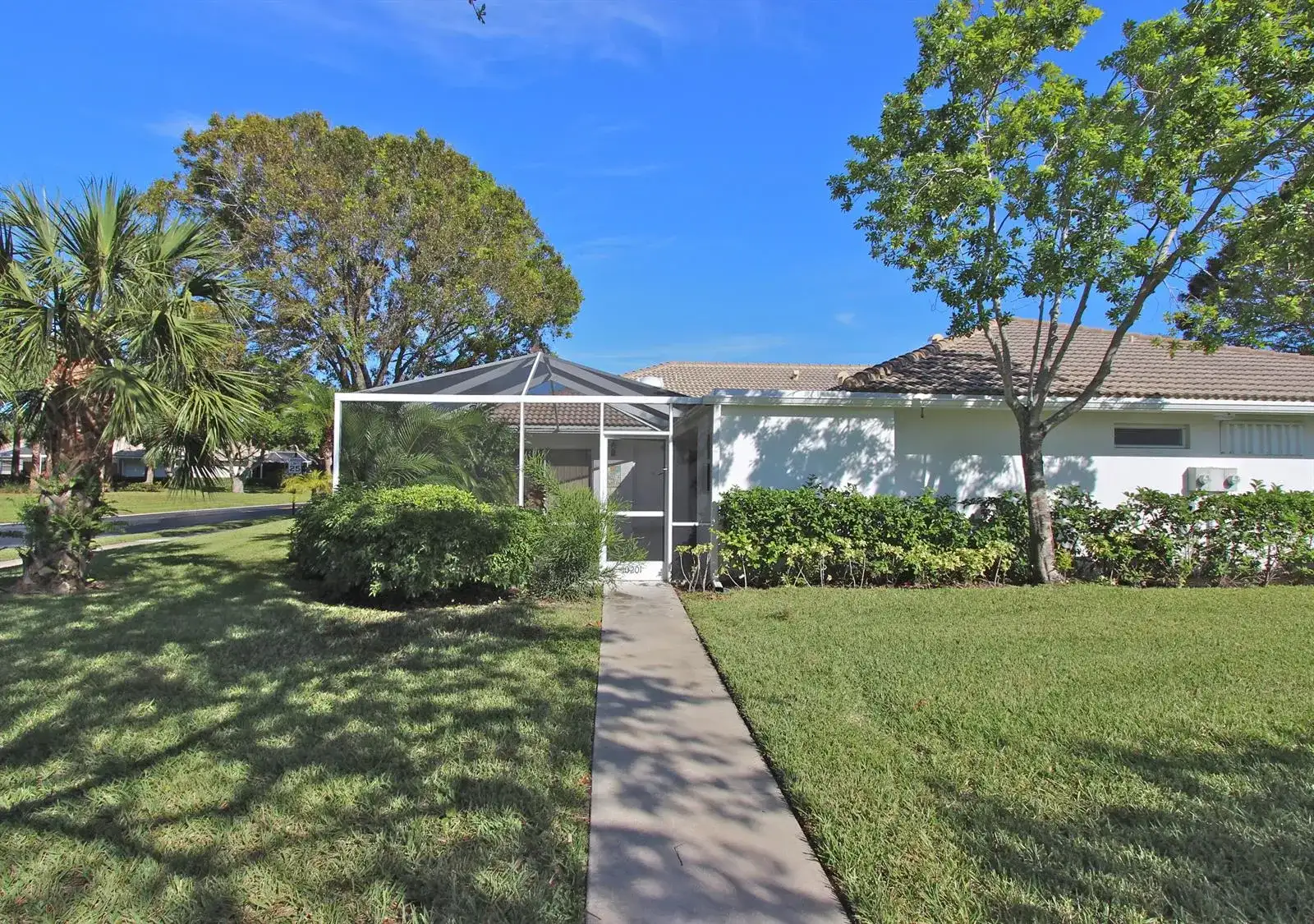 10201 Chapman Oak Court, Palm Beach Gardens FL 33410 photo 3