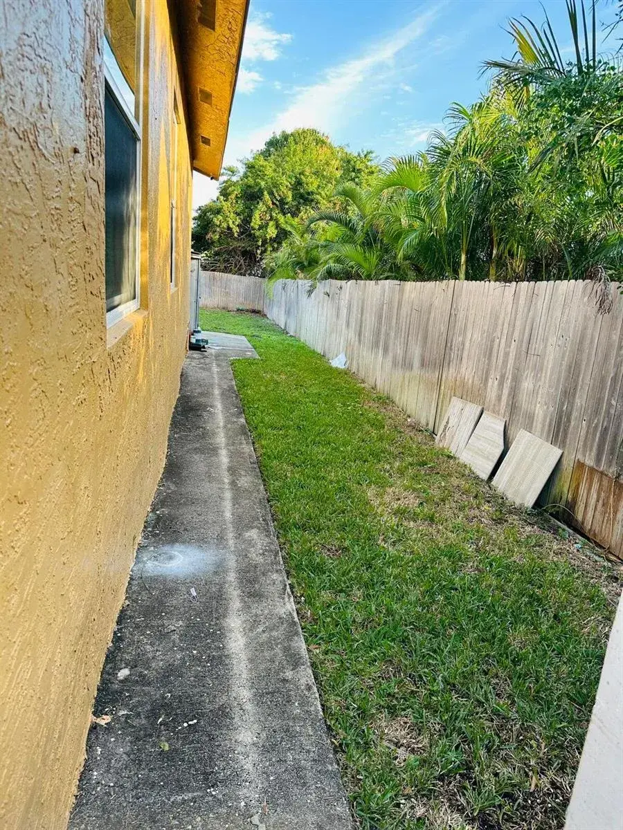 833 Briggs Street Street, West Palm Beach FL 33405