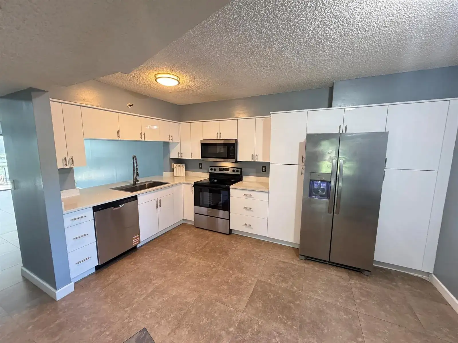 2202 S Cypress Bend Drive # 101, Pompano Beach FL 33069 photo 3