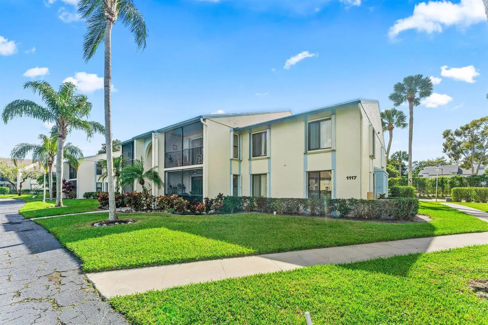 1117 Green Pine Boulevard # D2, West Palm Beach FL 33409