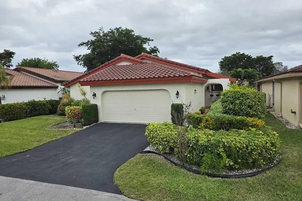 5665 Lakeview Mews Dr, Boynton Beach FL 33437
