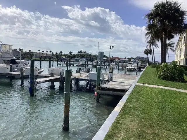 1200 Colonnades Drive # 202, Fort Pierce FL 34949 photo 3