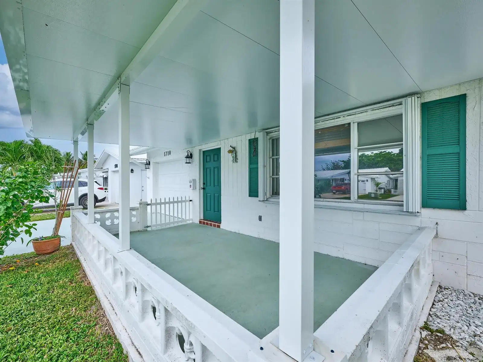 1710 SW 22nd Street, Boynton Beach FL 33426 photo 2