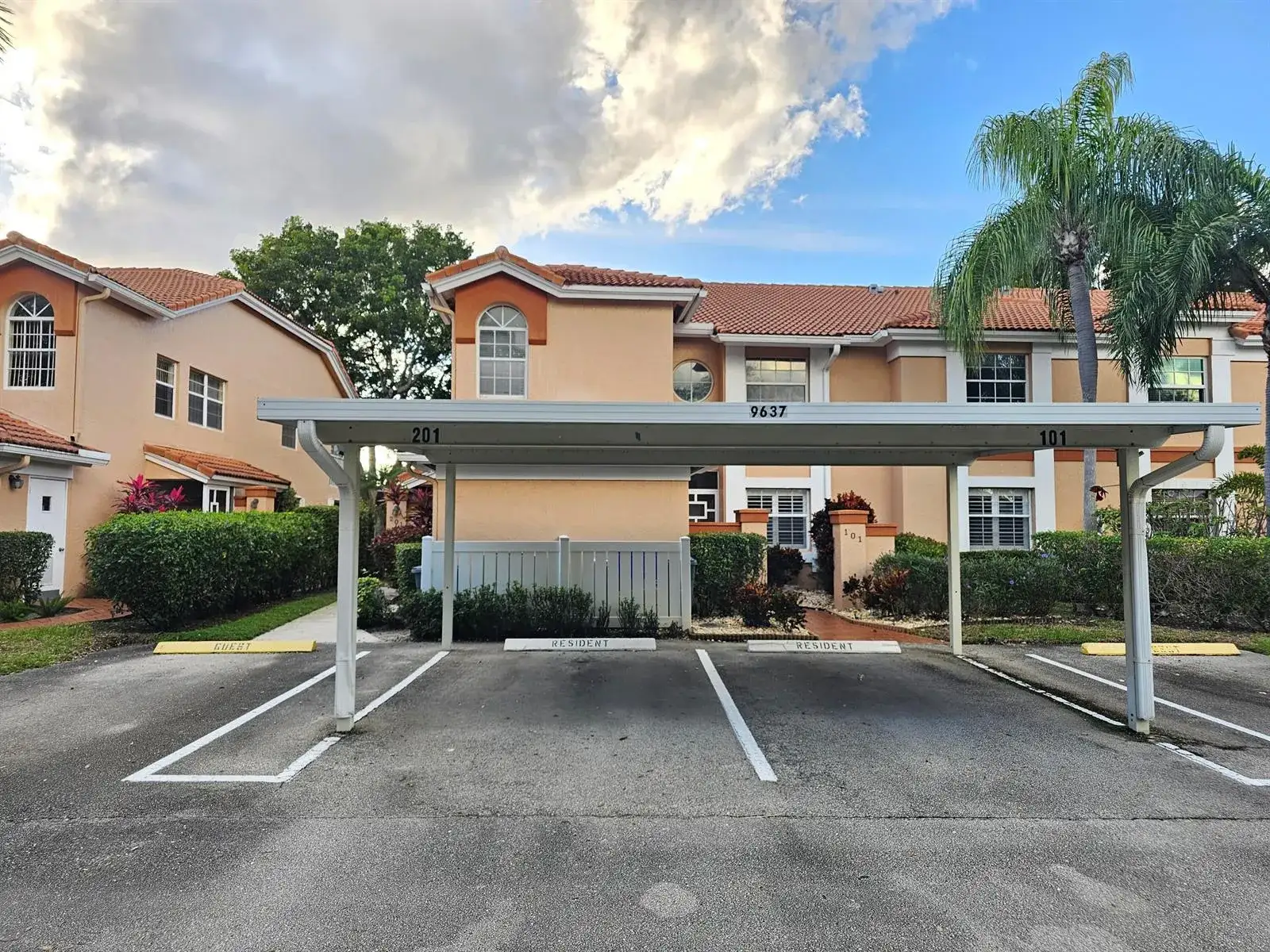 9637 Shadybrook Drive # 201, Boynton Beach FL 33437 photo 2