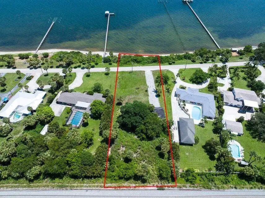 1811 S Indian River Drive, Fort Pierce FL 34950