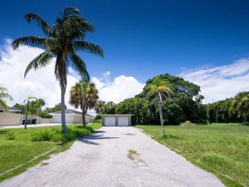 1811 S Indian River Drive, Fort Pierce FL 34950 photo 5