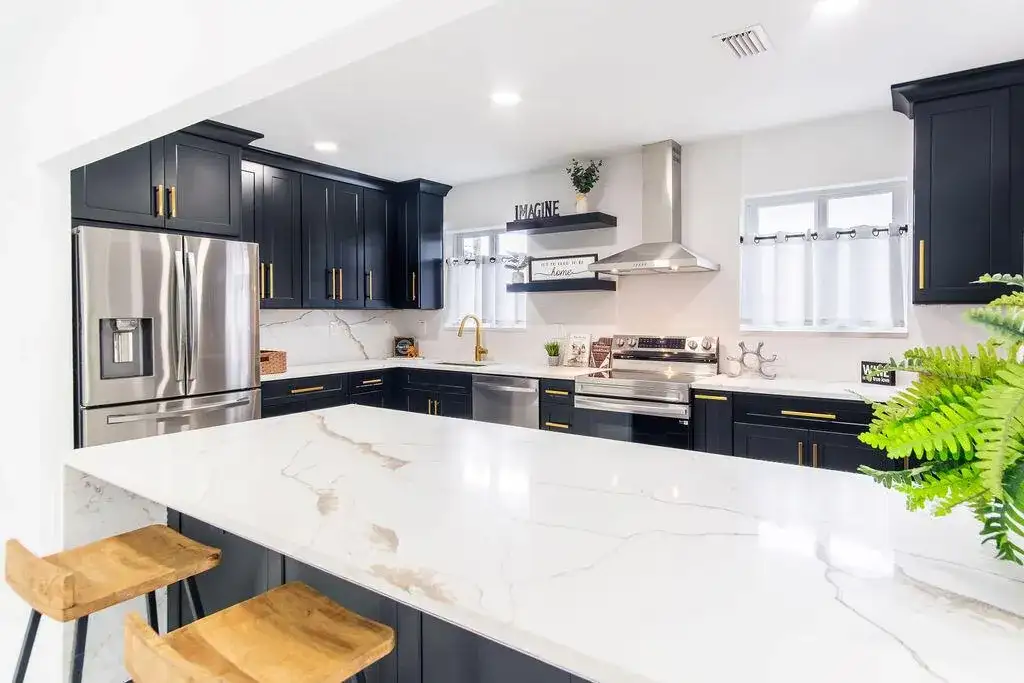 6370 Plunkett Street, Hollywood FL 33023 photo 2