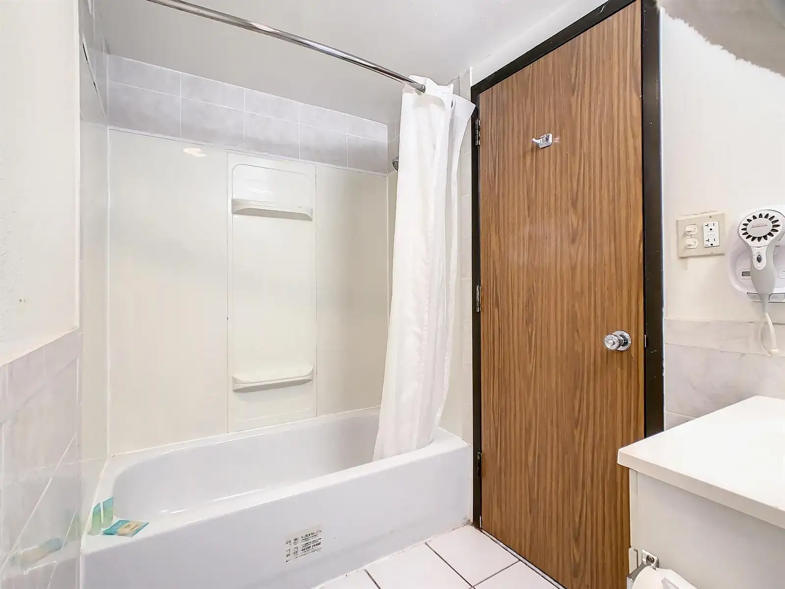 2295 E Irlo Bronson Memorial Highway # 100, Kissimmee FL 34744 photo 4
