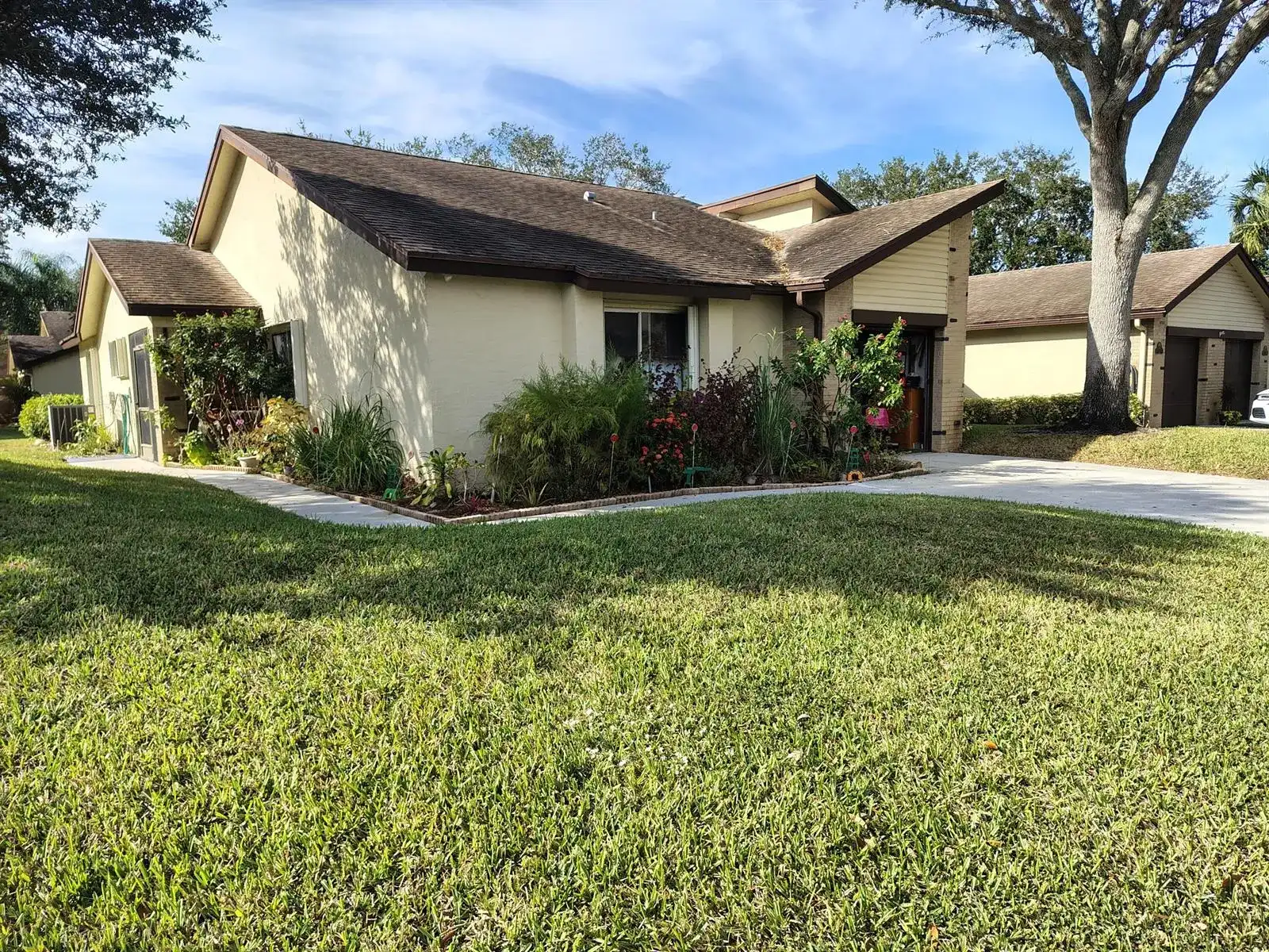 125 Ramblewood Circle, Royal Palm Beach FL 33411