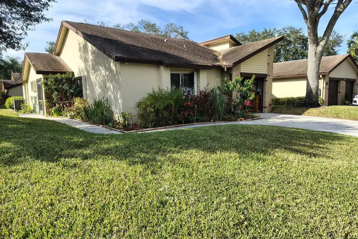 125 Ramblewood Circle, Royal Palm Beach FL 33411
