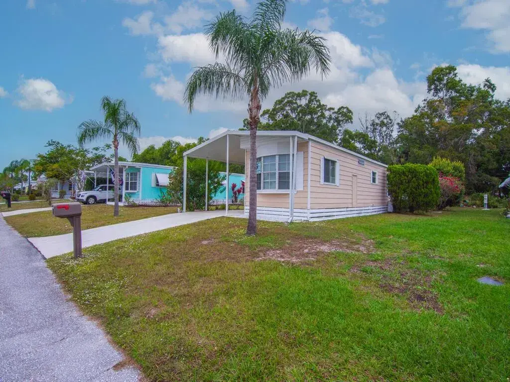 61 E Caribbean, Port St. Lucie FL 34952