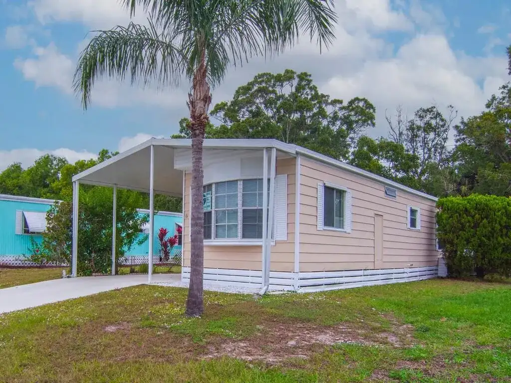 61 E Caribbean, Port St. Lucie FL 34952 photo 3