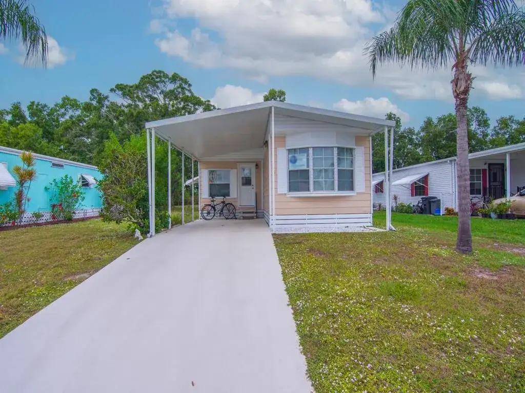 61 E Caribbean, Port St. Lucie FL 34952 photo 4