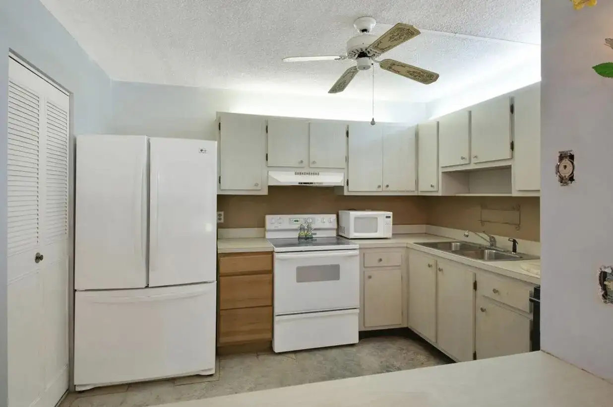 3527 La Palmas Court # 1, FL 33463 photo 3
