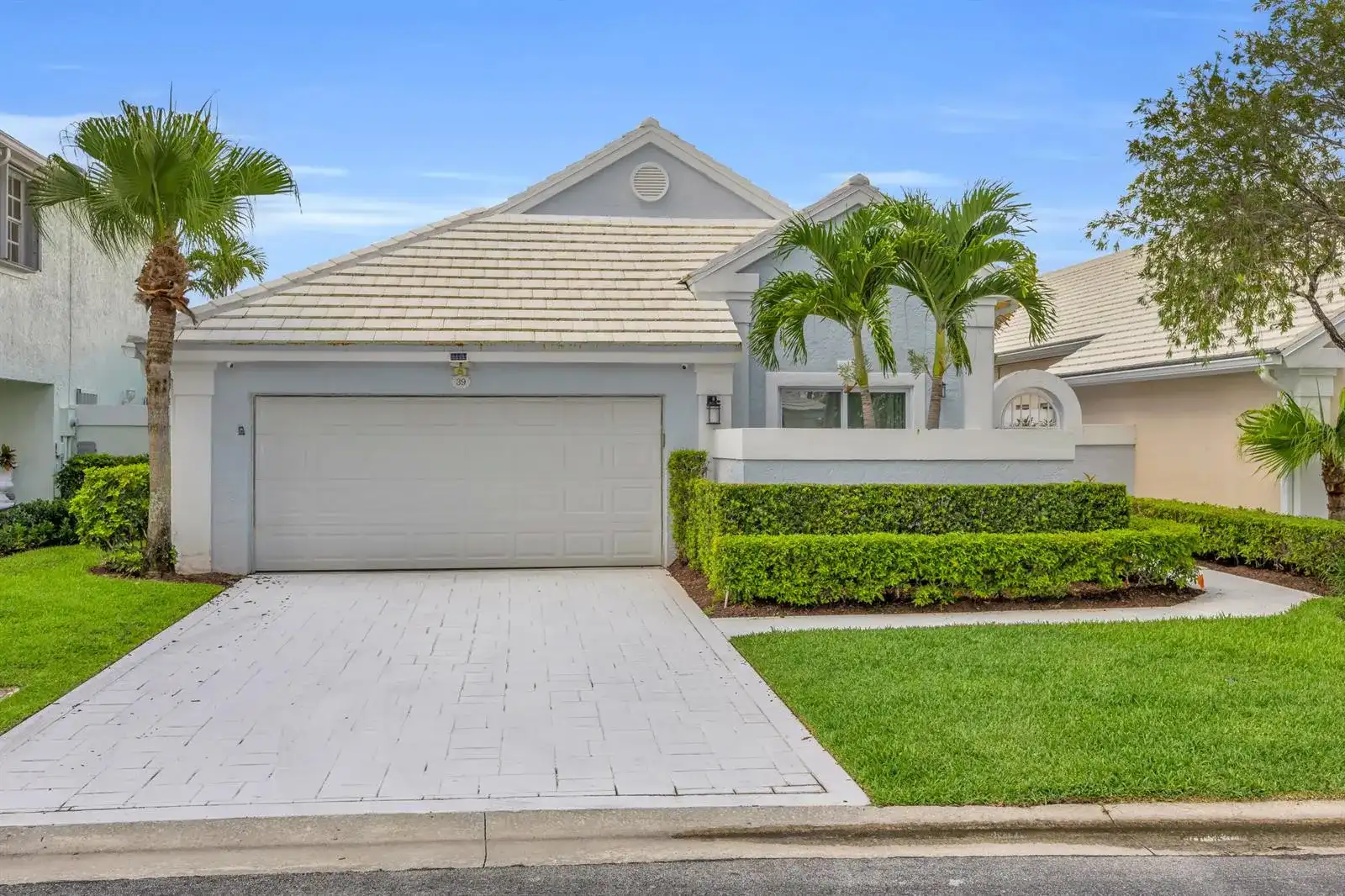 39 Dorchester Circle, Palm Beach Gardens FL 33418