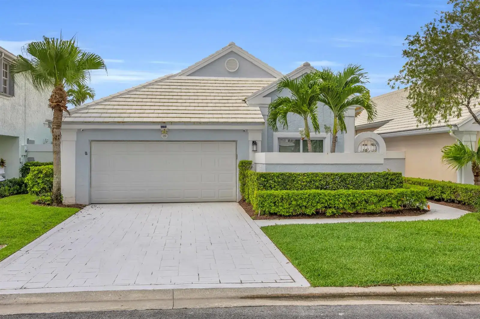 39 Dorchester Circle, Palm Beach Gardens FL 33418