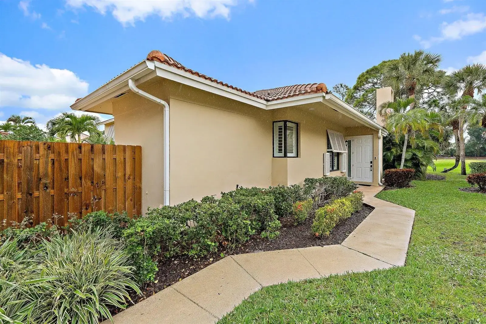 150 Old Meadow Way, Palm Beach Gardens FL 33418 photo 3