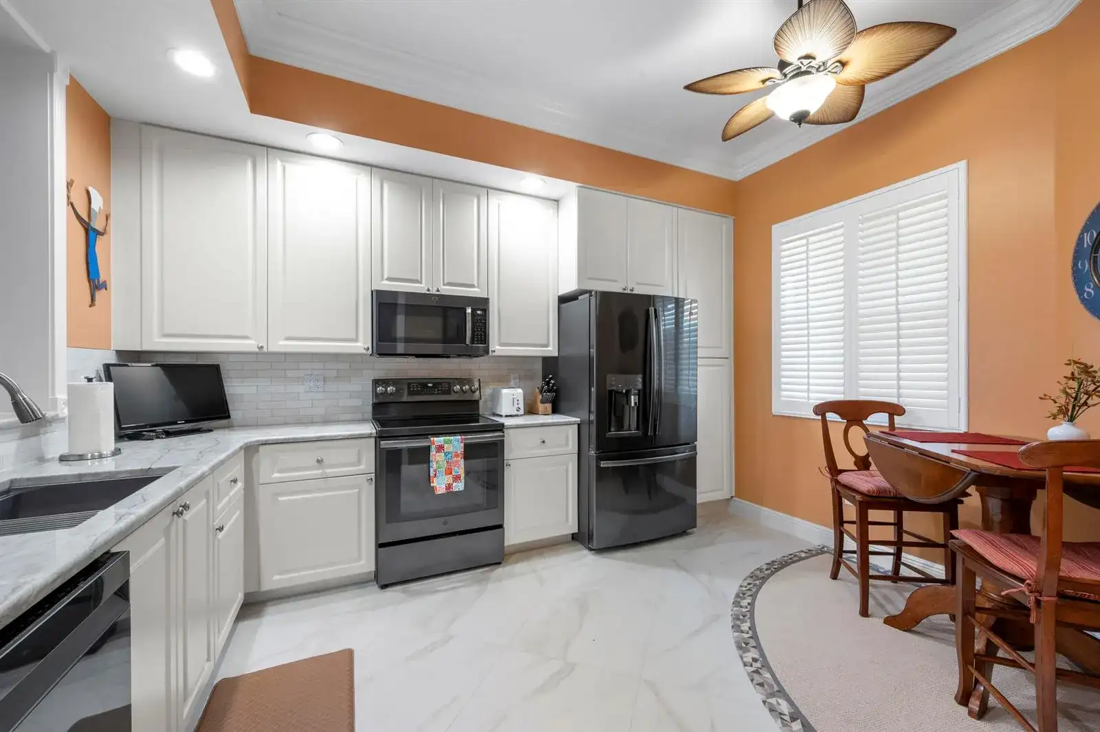 8 Harbour Isle Drive E, Fort Pierce FL 34949 photo 3