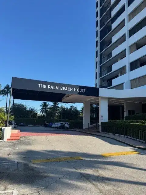 5600 N Flagler Drive # 401, West Palm Beach FL 33407 photo 2