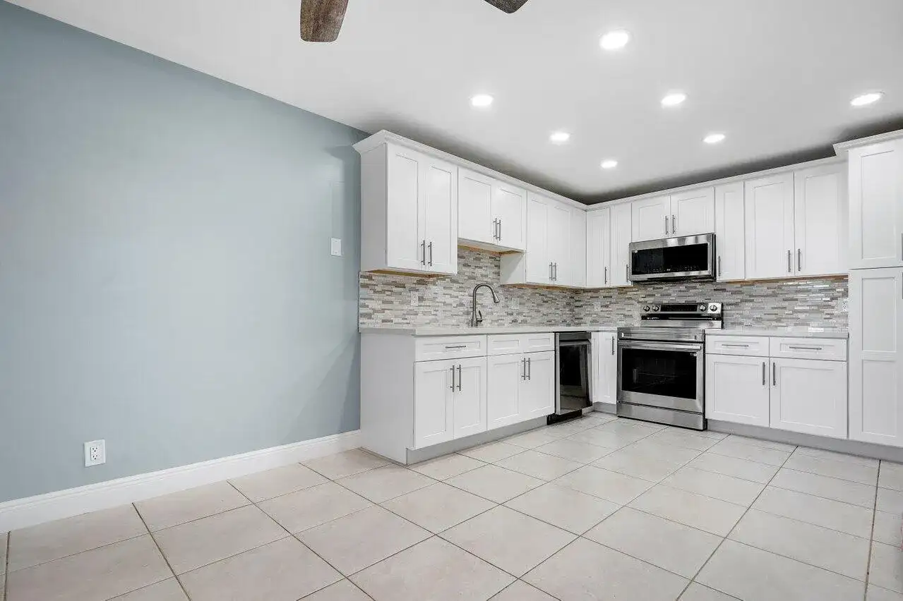 1740 NW 19th Terrace # 204, Delray Beach FL 33445 photo 4