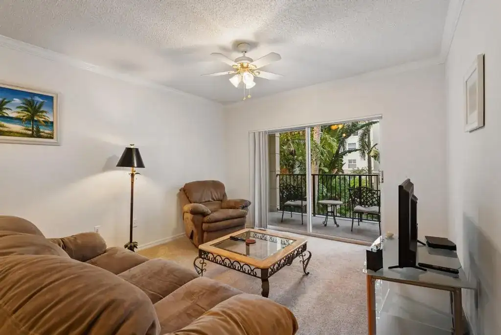 2202 Tuscany Way, Boynton Beach FL 33435 photo 4