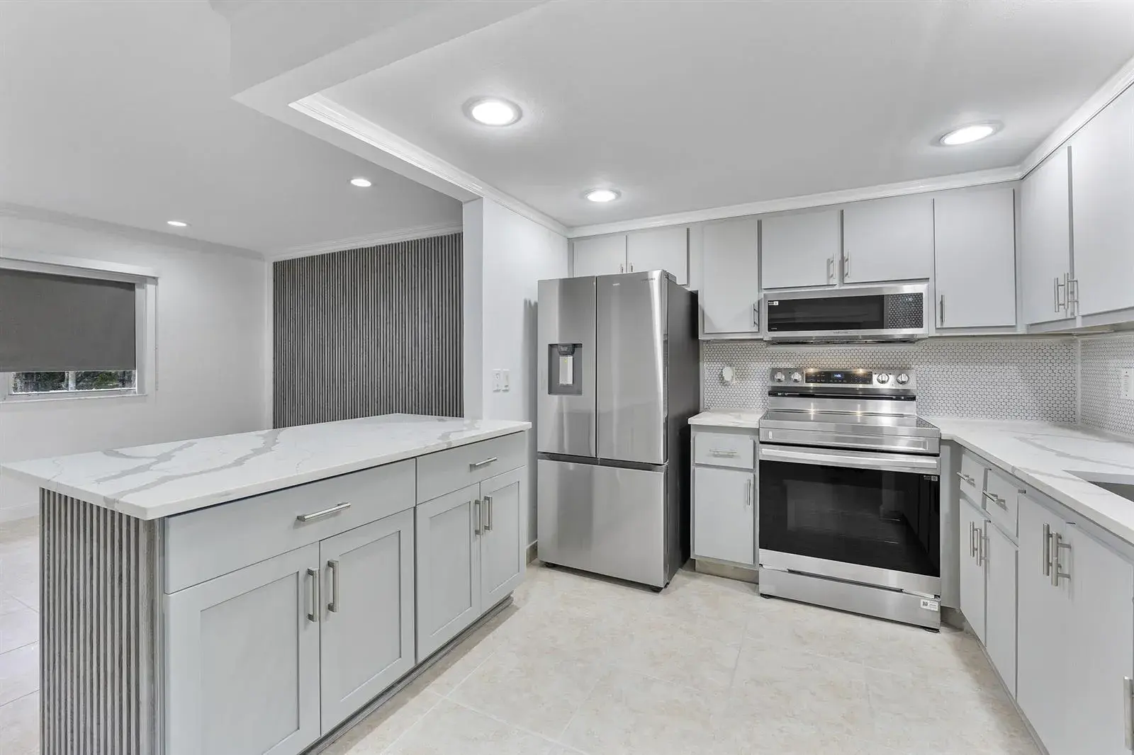 527 Brittany K, Delray Beach FL 33446 photo 3