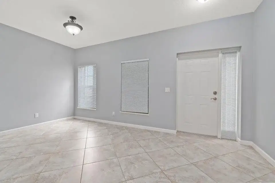 2087 SE Wild Meadow Circle, Port St. Lucie FL 34952