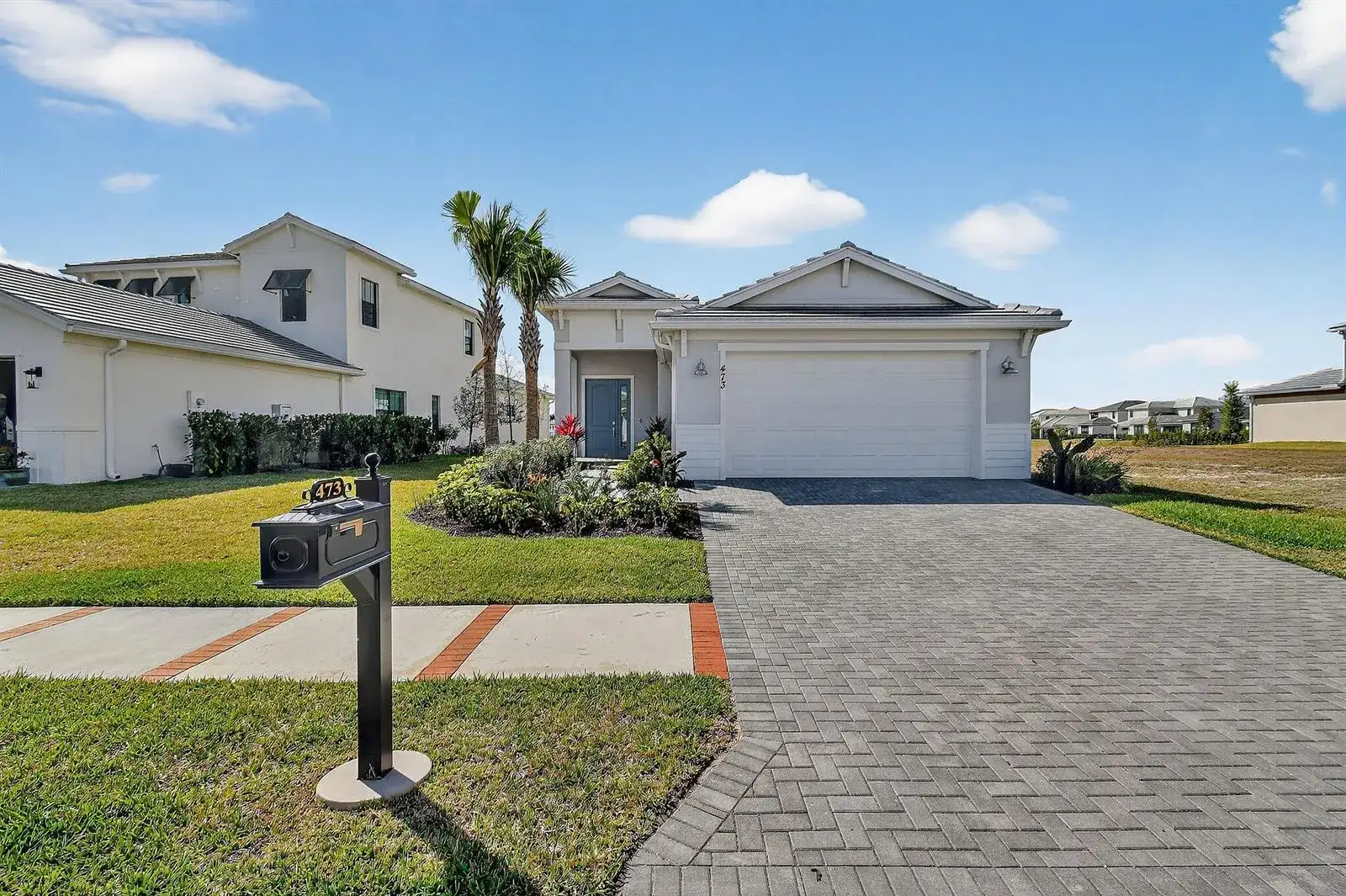 473 SE Fascino Circle, Port St. Lucie FL 34984 photo 2