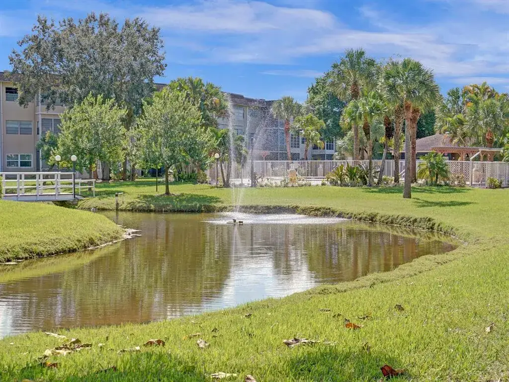 5041 W Oakland Park Boulevard # 111, Lauderdale Lakes FL 33313