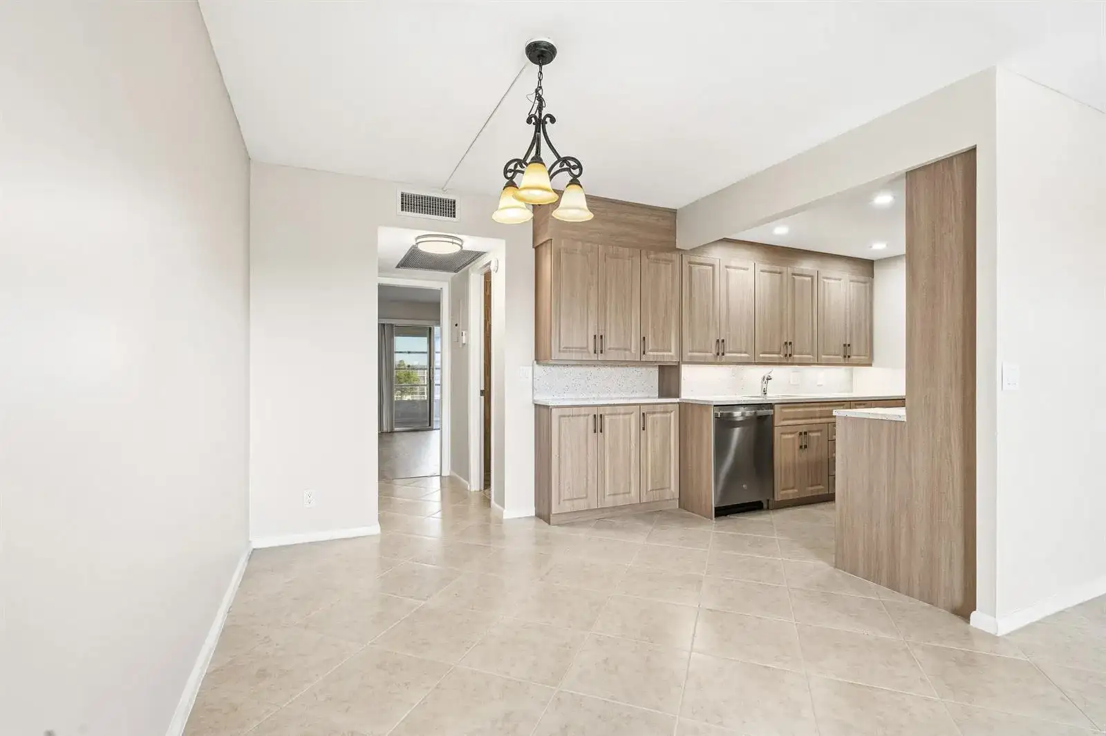 4067 Yarmouth D, Boca Raton FL 33434 photo 2