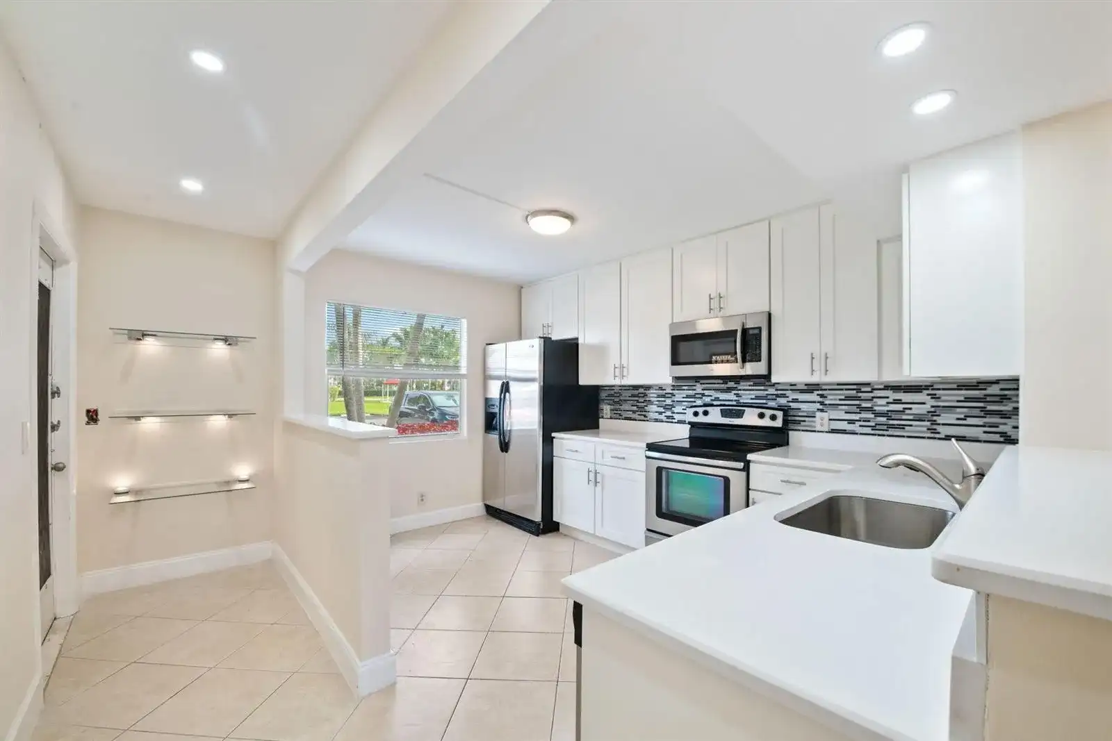 1090 Guildford E # 1090, Boca Raton FL 33434