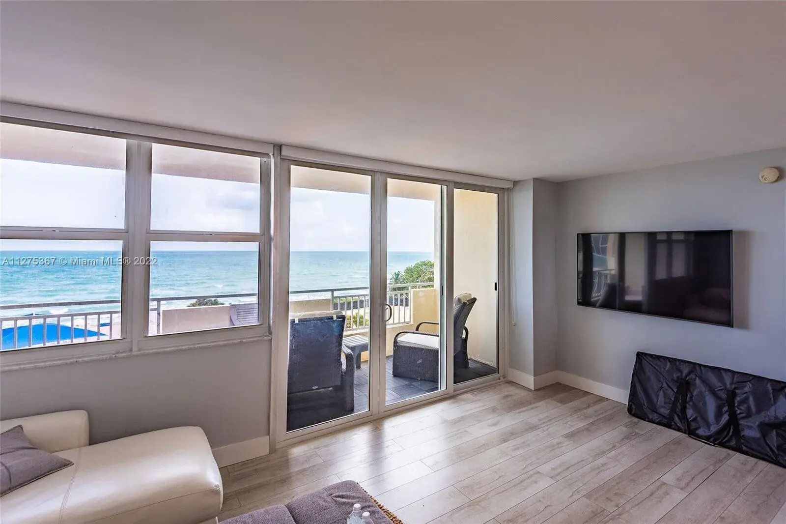 3180 S S Ocean Drive Hallandale Beach Drive # 414, Hallandale Beach FL 33009