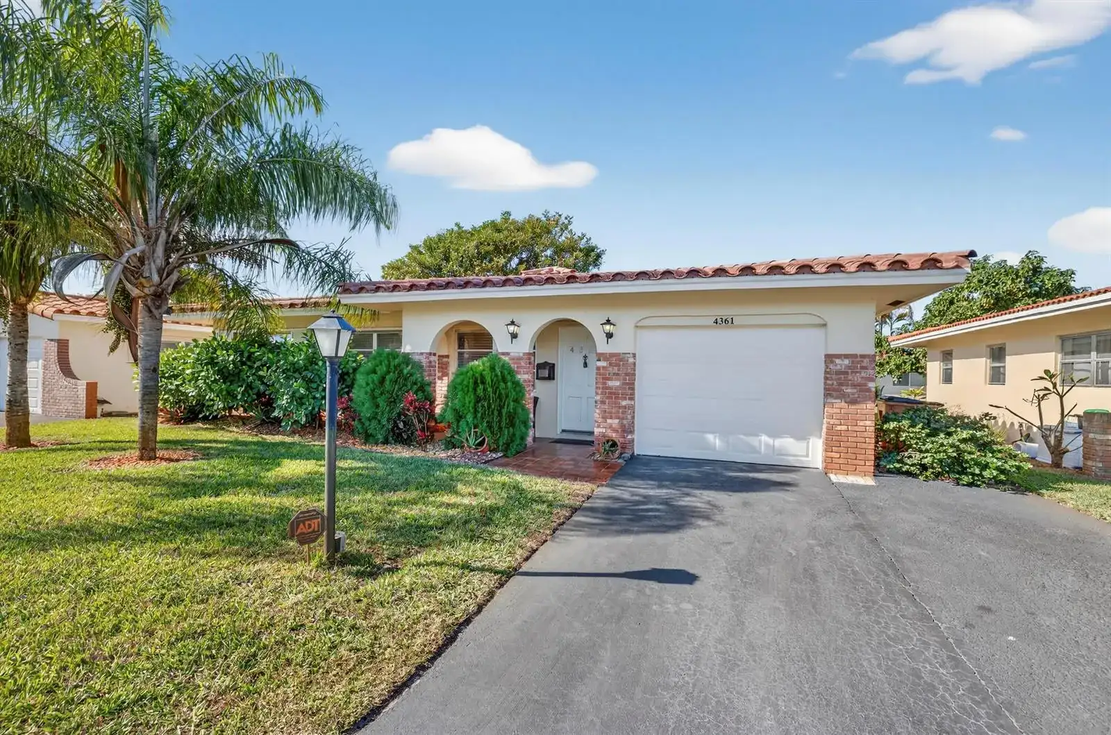 4361 NW 12th Drive NW, Deerfield Beach FL 33064 photo 4
