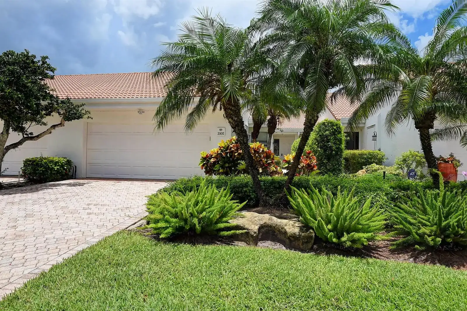 19550 Sawgrass Drive # 2102, Boca Raton FL 33434