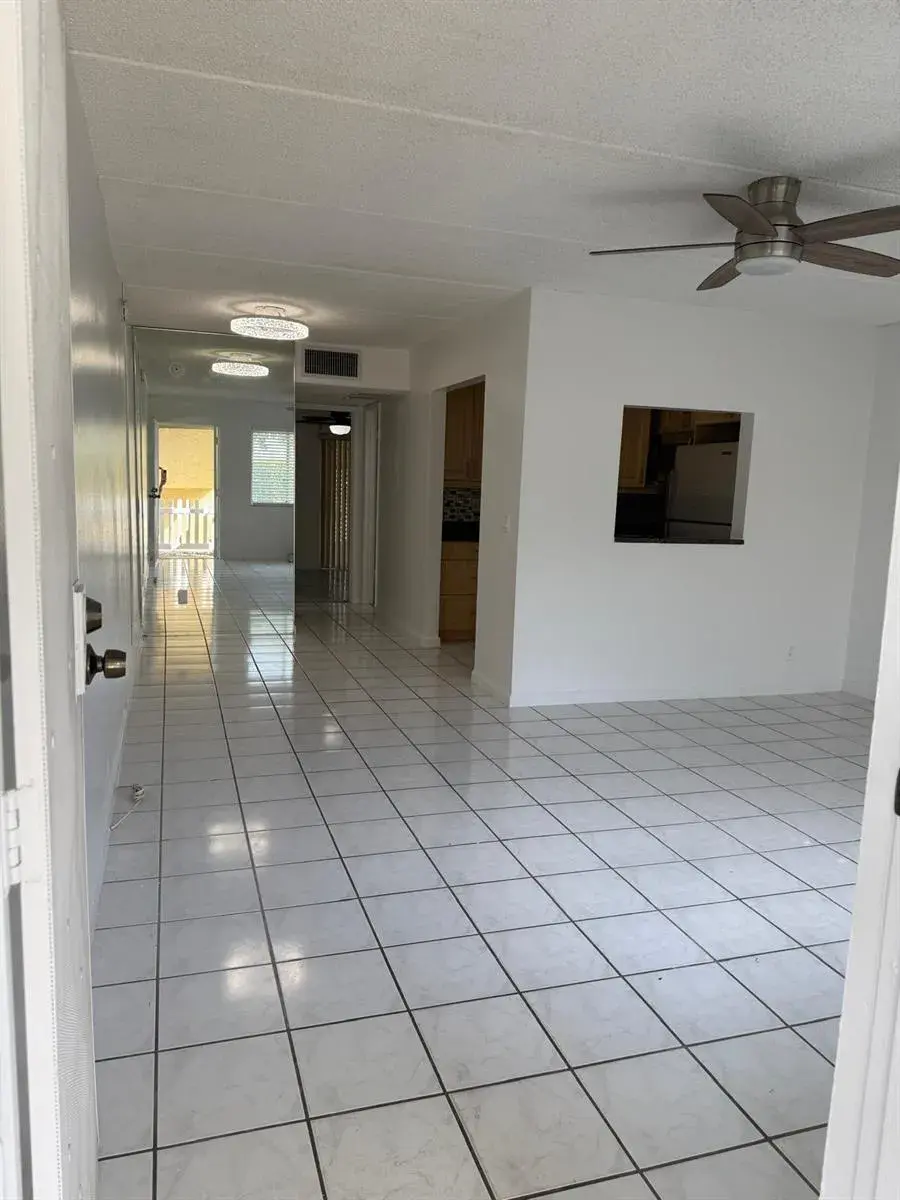 555 Purdy Lane # A122, Palm Springs FL 33461