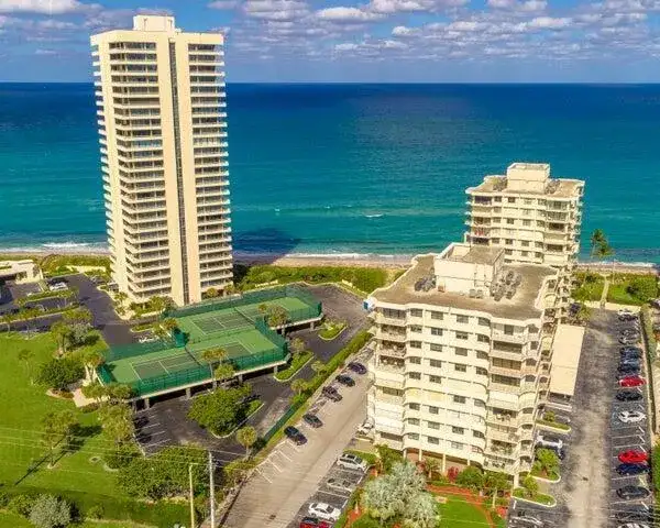 5480 N Ocean Drive, Singer Island FL 33404 photo 2
