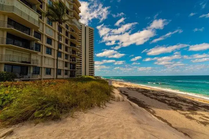 5480 N Ocean Drive, Singer Island FL 33404 photo 3