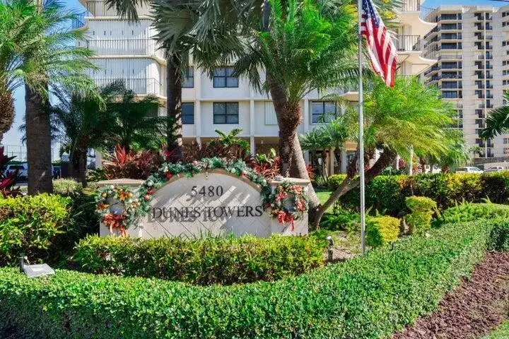 5480 N Ocean Drive, Singer Island FL 33404 photo 4
